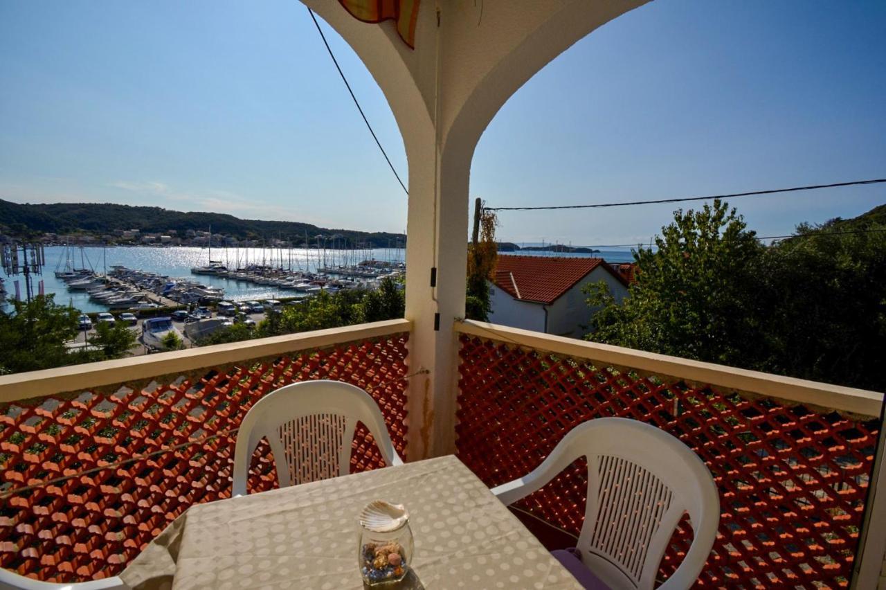 Apartmani Jasmina Supetarska Draga Exterior photo