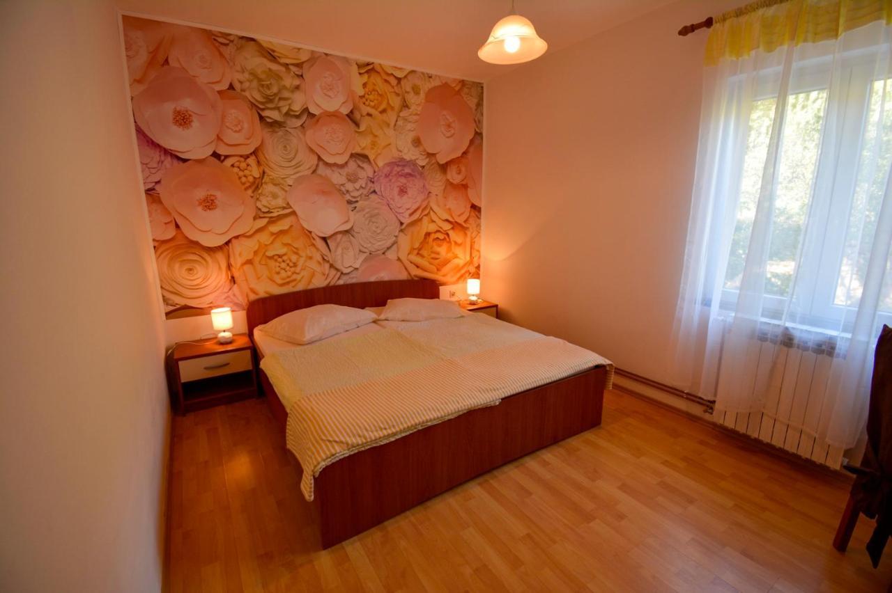 Apartmani Jasmina Supetarska Draga Exterior photo