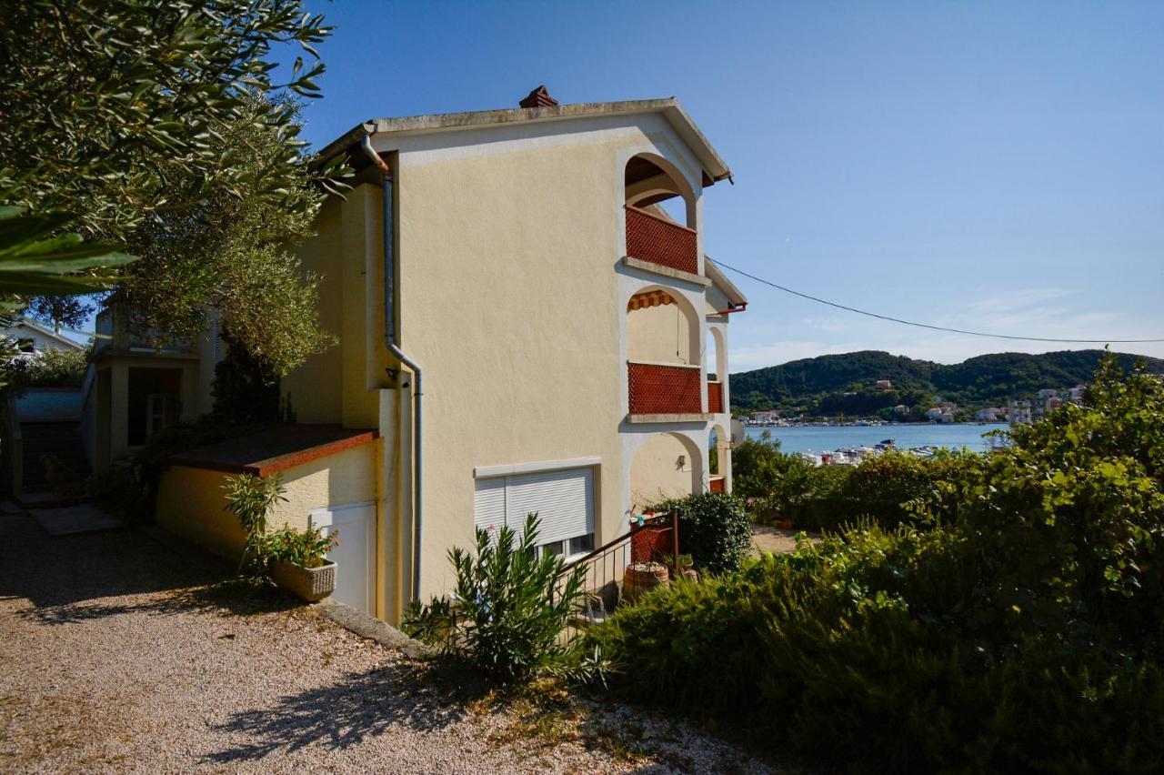 Apartmani Jasmina Supetarska Draga Exterior photo
